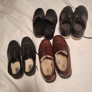 Four Pairs Of Men's Leather Uggs Size 11.5 For $100